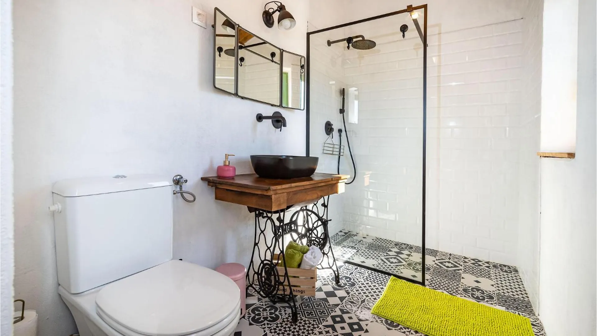 1 Bedroom Beautiful Home In Ražanac 別荘
